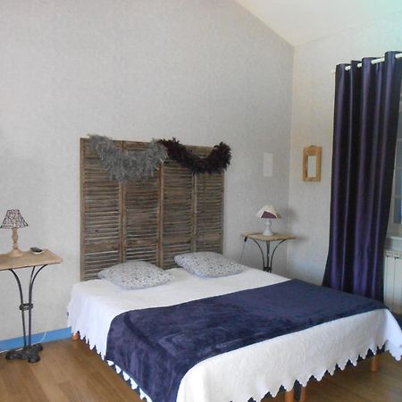 Le Relais Du Grand Logis Bed & Breakfast Civrieux Ruang foto