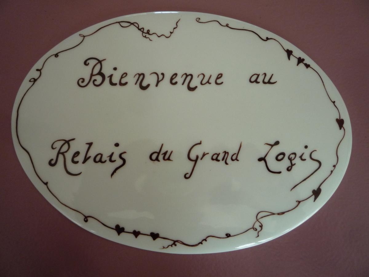 Le Relais Du Grand Logis Bed & Breakfast Civrieux Bagian luar foto