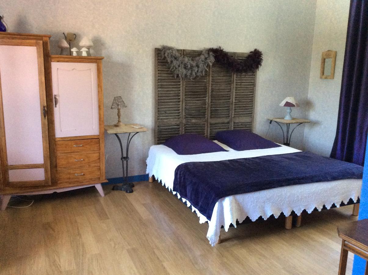 Le Relais Du Grand Logis Bed & Breakfast Civrieux Bagian luar foto