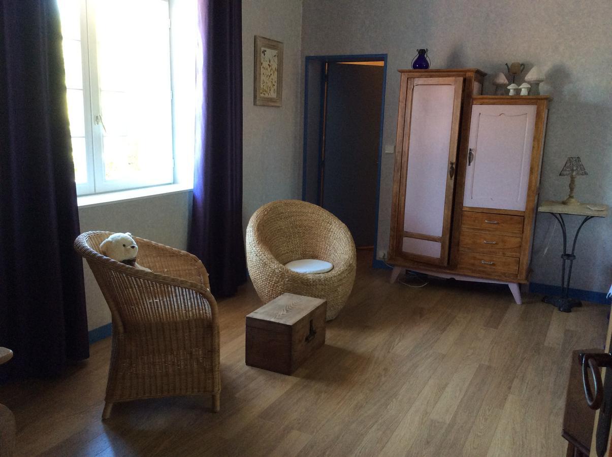 Le Relais Du Grand Logis Bed & Breakfast Civrieux Bagian luar foto
