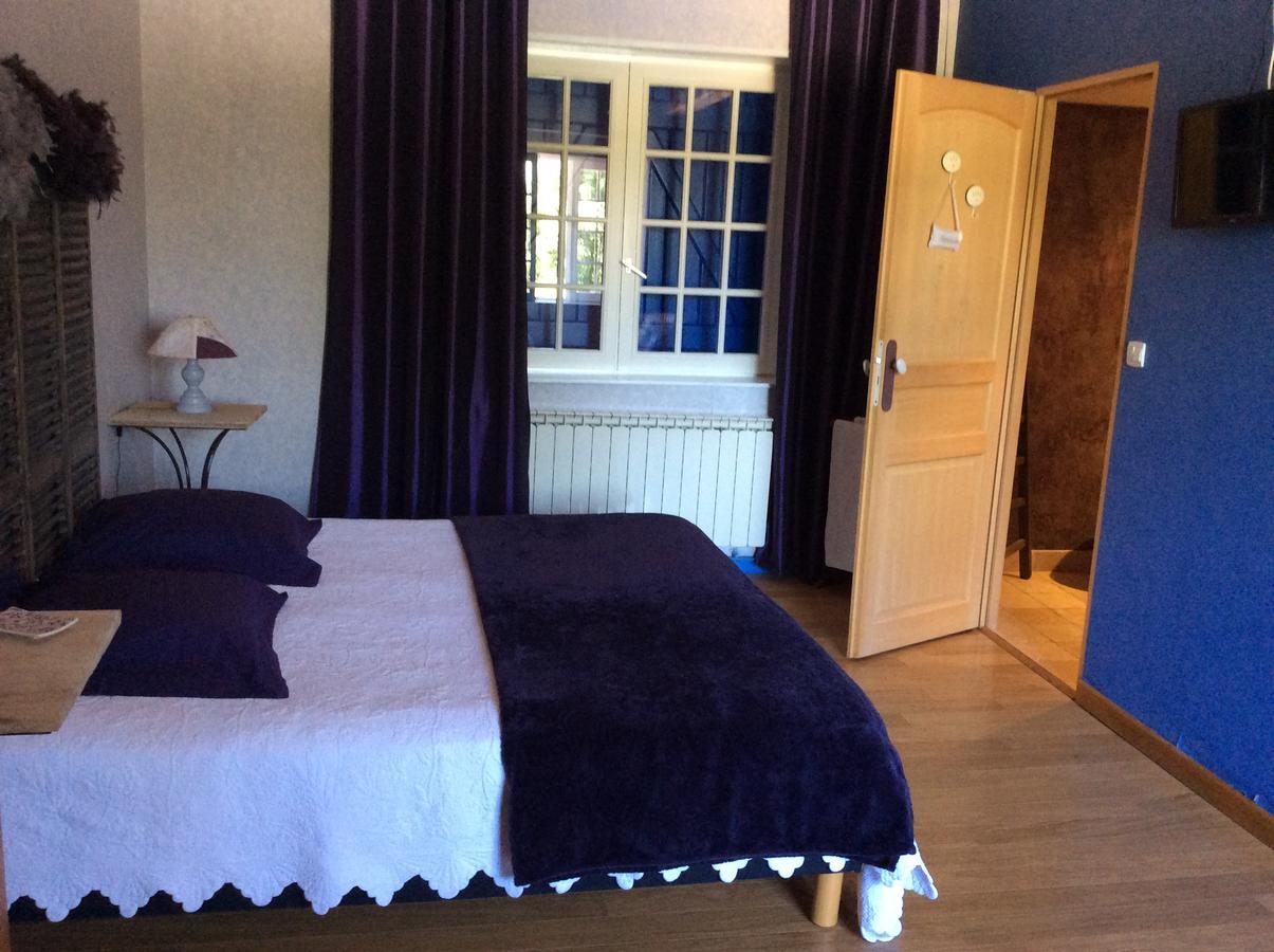Le Relais Du Grand Logis Bed & Breakfast Civrieux Bagian luar foto