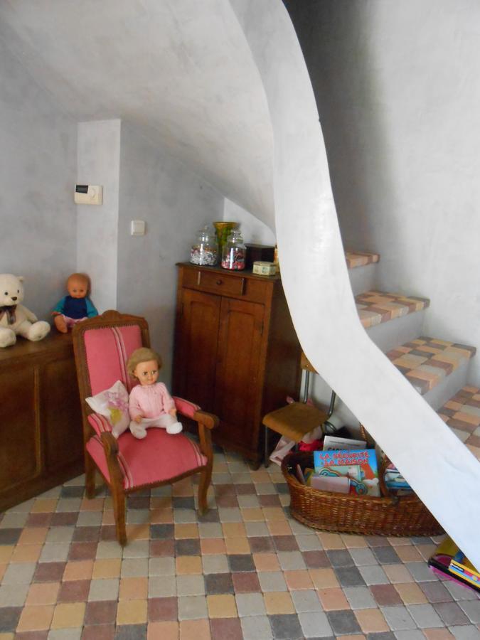 Le Relais Du Grand Logis Bed & Breakfast Civrieux Bagian luar foto