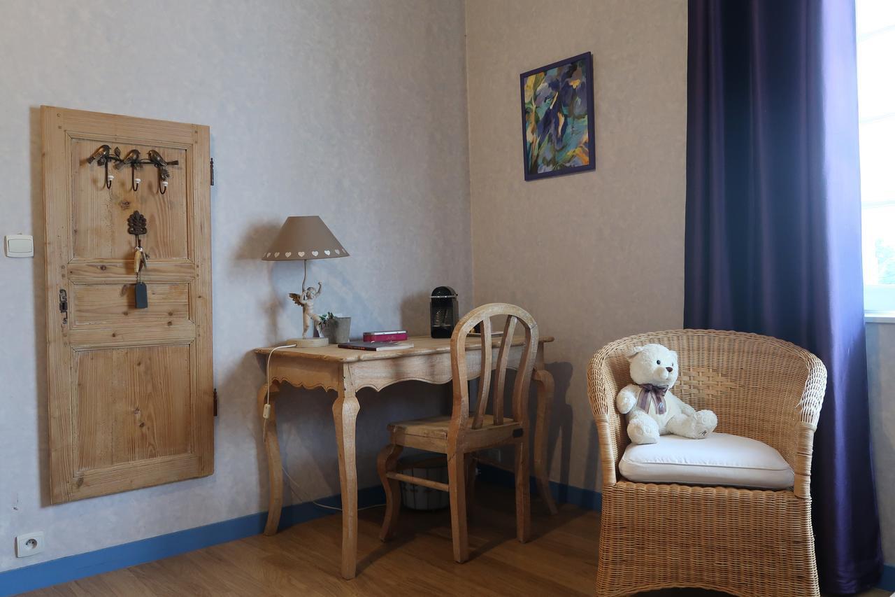 Le Relais Du Grand Logis Bed & Breakfast Civrieux Bagian luar foto
